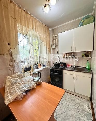 продая: 3 комнаты, 54 м² — 2