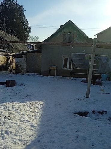 Дома: Земельный участок 7 соток, село Ленинское. На участке стоит старый дом — 3