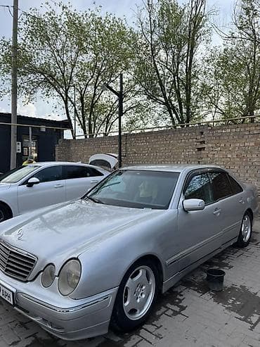 Mercedes-Benz E-Class: 2000 г., 2.6 л, Автомат, Бензин, Седан