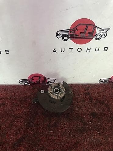 Передняя левая Ступица Subaru 2002 г., Б/у, Оригинал, Япония