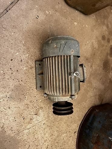 фризер мороженого: Дробилка/измельчитель с рамой и бункером + электродвигатель Описание — 2