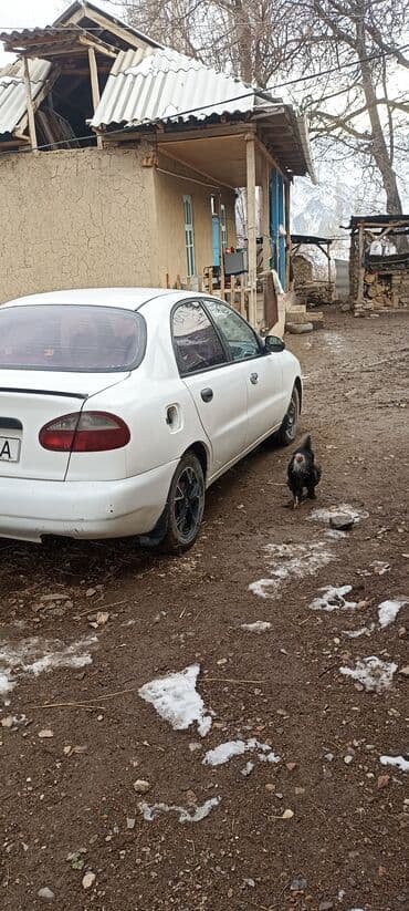 Daewoo Lanos: 1997 г., 1.5 л, Механика, Бензин, Седан