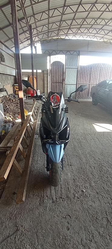 лисан машина: Скутер Lifan (Limi) 4-stroke, черный Описание: - Городской скутер с — 4