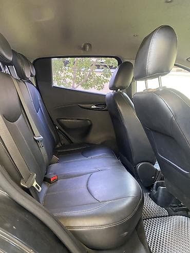 camri 55: Chevrolet Spark: 2017 г., Автомат, Бензин, Хэтчбэк — 5