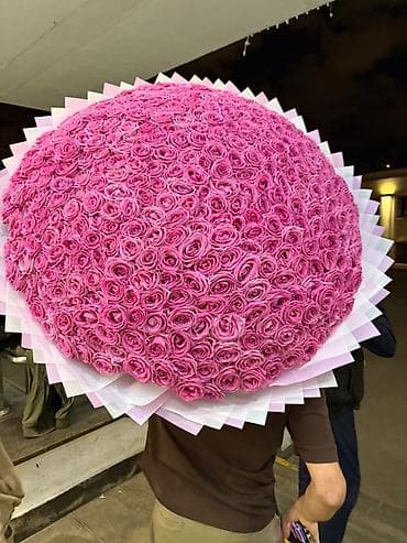 гулдо: Монобукет из роз «Гигантская шапка» - Состав: множество кустовых роз — 6