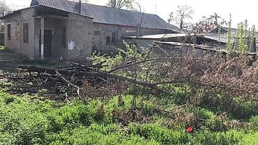 Кыймылсыз мүлк: 🔥🔥Срочная продажа 🔥🔥 ПОЛДОМА. Полдома, старый ремонт 4 х комнатный — 2