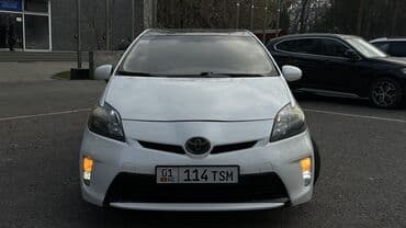 продажа прицепов для легковых автомобилей бу: Toyota Prius: 2015 г., 1.8 л, Вариатор, Гибрид, Хэтчбэк — 2