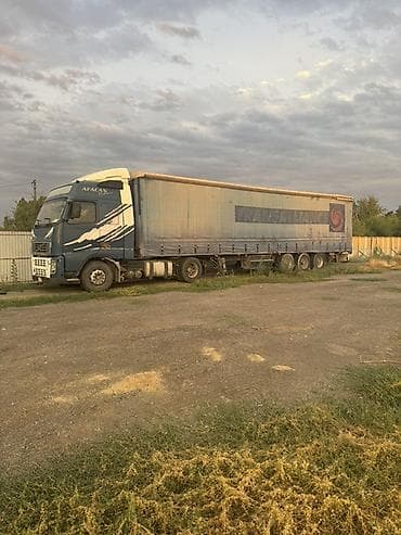дом колёсах: Тягач, Volvo, Тентованный — 2
