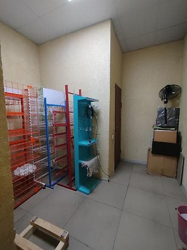 art square: Продажа магазинов В жилом доме, 66 м², Свежий ремонт, Отдельный вход, 1 этаж — 10