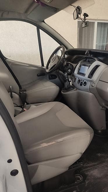 sprinter 2 9: Opel Vivaro: 2003 г., 1.9 л, Дизель, Минивэн — 7