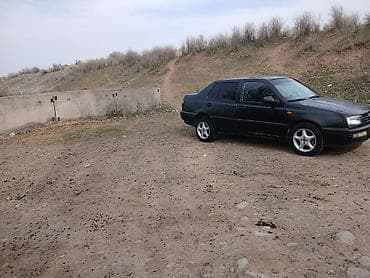 лак на авто: Volkswagen Vento: 1994 г., 0.2 л, Седан — 2