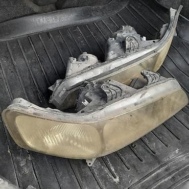 Комплект передних фар Honda Б/у, Япония at lalafo.kg Комплект передних фар Honda Б/у, Япония