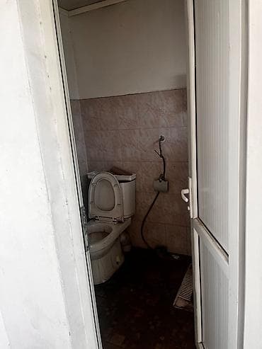 продается сад: Небольшой садовый домик с печным отоплением, сдается в аренду, с — 9