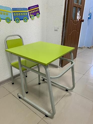 Продается парта без стульчика! Отдам за символическую цену, 1000 сом