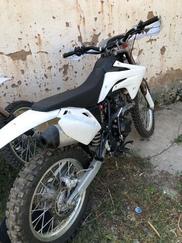 набор ключей профессиональный: Эндуро/кроссовый мотоцикл, белый пластик, одноместное сиденье — 1