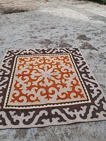 кийиз чехол: Килем Колдонулган, Дубалдык, 200 * 200, Кийиз — 1