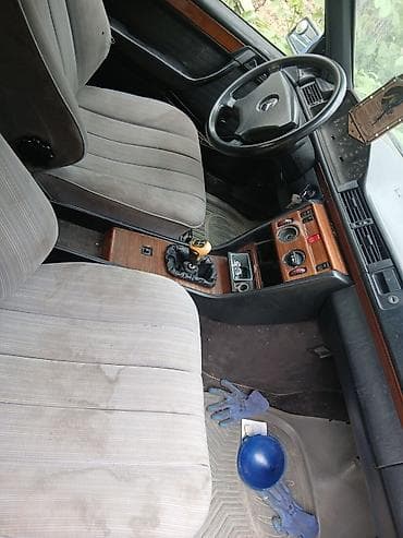 купить мерс с: Mercedes-Benz W124: 1992 г. — 3