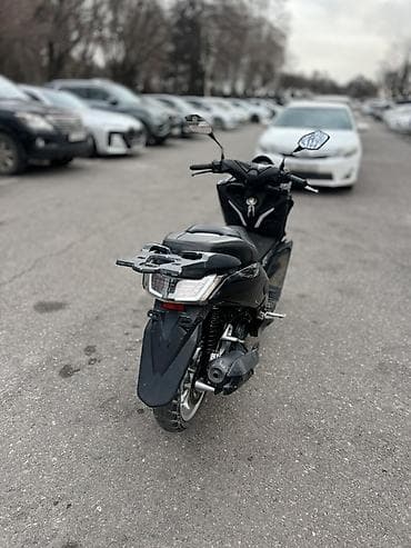 Скутеры: Скутер городской, спортивный дизайн, черный цвет. Основные — 7