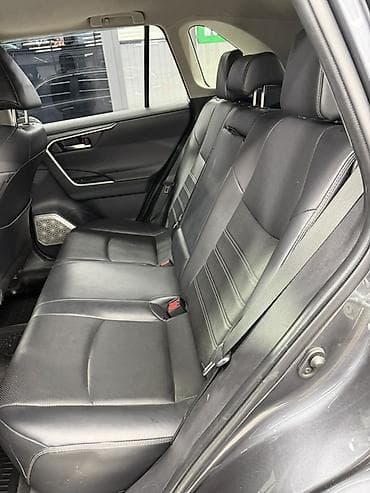 дви: Toyota RAV4: 2019 г., 2.5 л, Автомат, Бензин, Кроссовер — 4