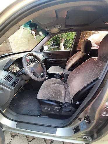 sv 40: Hyundai Tucson: 2006 г., 2 л, Механика, Бензин, Внедорожник — 6