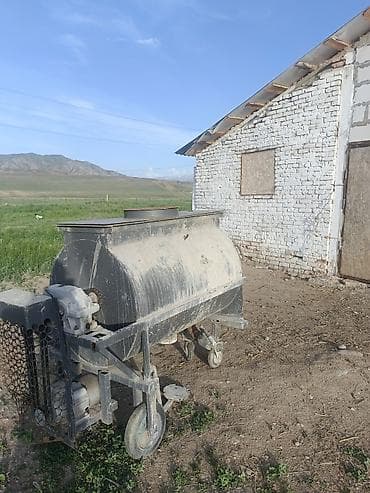 Продаю станок для производства полистроблока с 24 шт формой 20х30.100 at lalafo.kg Продаю станок для производства полистроблока с 24 шт формой 20х30.100