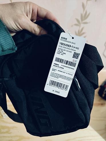 Киреге берилүүчү кийимдер: -Барсетки 1) Оригинал Lining. 1600c 2) Люкс качество Lacosta. 1400с — 6