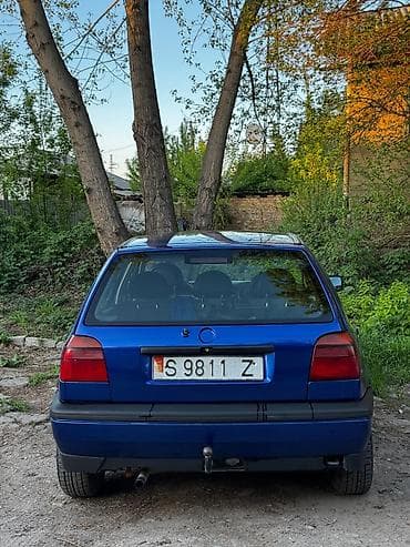 Volkswagen Golf: 1993 г., 1.6 л, Хэтчбэк