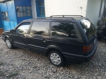 Volkswagen Passat: 1990 г., 1.8 л, Механика, Газ — 9