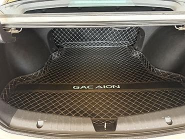 GAC: Aion S Plus — электрический седан белого цвета. Ключевые особенности — 7