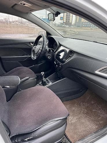 hyundai h 1: Hyundai Solaris: 2019 г., 1.4 л, Механика, Бензин, Седан — 5