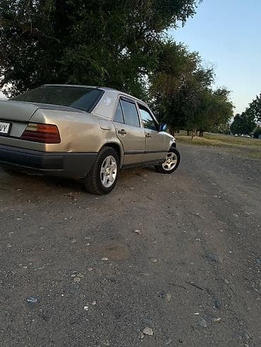 мерседс 124: Mercedes-Benz W124: 1987 г., 2.3 л, Механика, Газ, Седан — 5