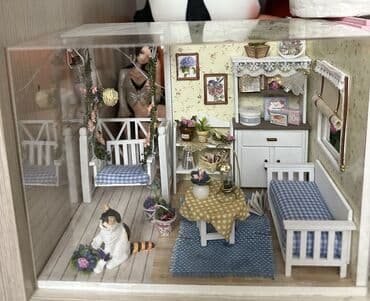 сувенирные часы: Руумбокс готовый Миниатюрный домик-диорама в витрине - Рукодельная — 3