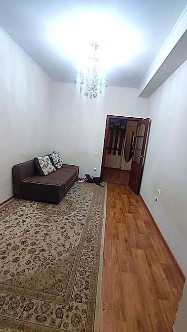 1 бөлмө, Кыймылсыз мүлк агенттиги, Толугу менен эмереги бар