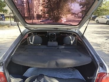 transporter multivan: Toyota Avensis: 2001 г., 1.8 л, Механика, Бензин, Лифтбек — 8