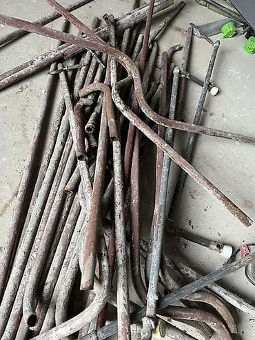 Металлические трубы/отрезки, набор разной длины и формы. Материал at lalafo.kg Металлические трубы/отрезки, набор разной длины и формы. Материал