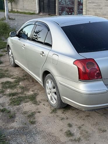 Унаа сатуу: Toyota Avensis: 2004 г., 1.8 л, Кол менен иштөөчү, Бензин, Седан — 4