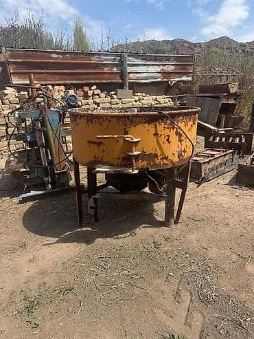 январь 5 1: Комплект оборудования для производства стеновых блоков: - Вибропресс — 2