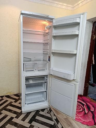 холодильники для напитков купить: Холодильник Indesit, Б/у, Двухкамерный, De frost (капельный), 60 * 185 * 60 — 7