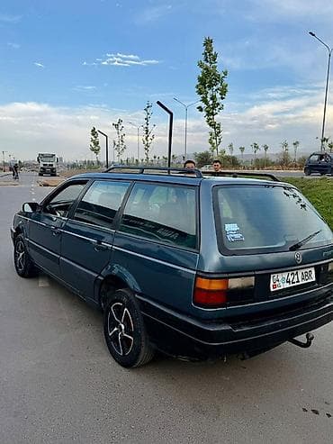 1 тонна: Volkswagen Passat Variant: 1989 г., 1.8 л, Кол менен иштөөчү, Бензин, Универсал — 7
