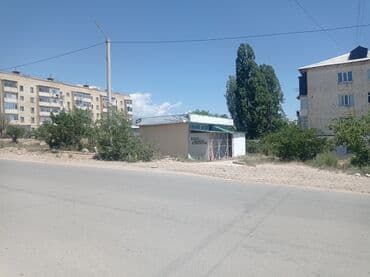 аренда места на ошском рынке: Продаю Магазин Отдельностоящий магазин, 40 м², Старый ремонт, 1 этаж — 2