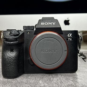 Продаю Sony A7 III состояние отличное использовал аккуратно пробег