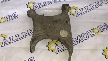 Задний правый рычаг BMW