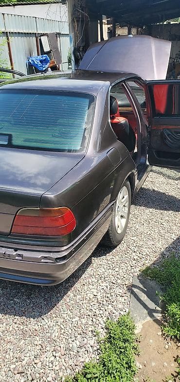 2 4 д: BMW 7 series: 1998 г., 2.8 л, Механика, Бензин, Седан — 6