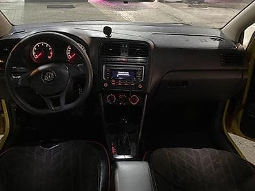 vw: Volkswagen Polo: 2018 г., 1.6 л, Автомат, Бензин, Седан — 6