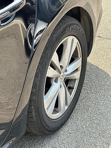 opel astra gtc: Renault SM6: 2019 г., Седан — 10