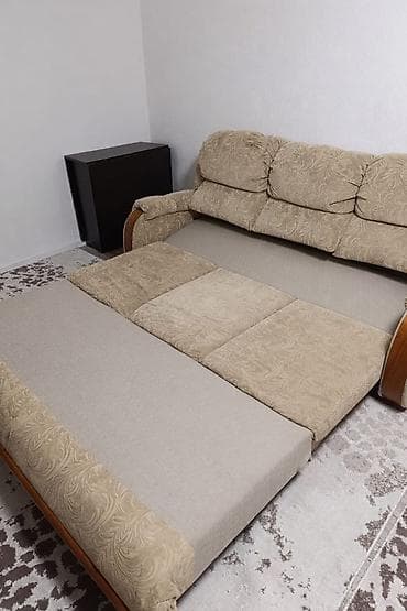 Прямые диваны: Прямой диван, Б/у — 2