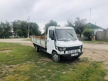 полуприцеп цементовоз: Легкий грузовик, Mercedes-Benz, Стандарт, 3 т, Б/у — 1