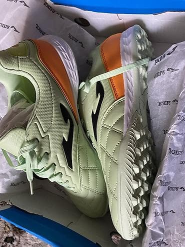 Бильярд столдору: Футбольные бутсы Joma (сороконожки) для игры на искусственном — 1