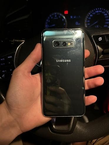 pixel 7: Samsung Galaxy S10e, чёрный цвет. - Компактный безрамочный дисплей с — 2