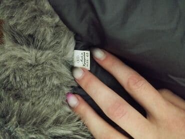 меха: Меховая жилетка, мех искусственный. на замке,с карманами. в хорошем — 3